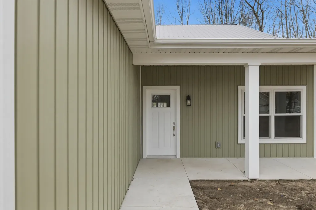 9215 Edgewater Drive Morton Township MI 49346
