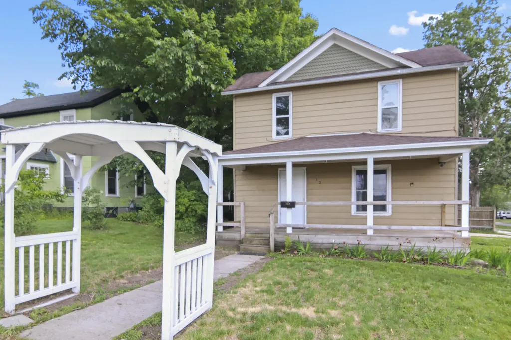 112 Howard Street Cadillac City MI 49601