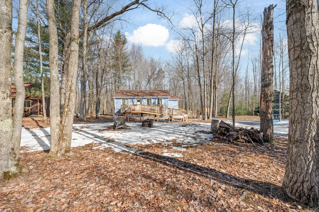 7174 Oak Hollow Trail Clare City MI 48632