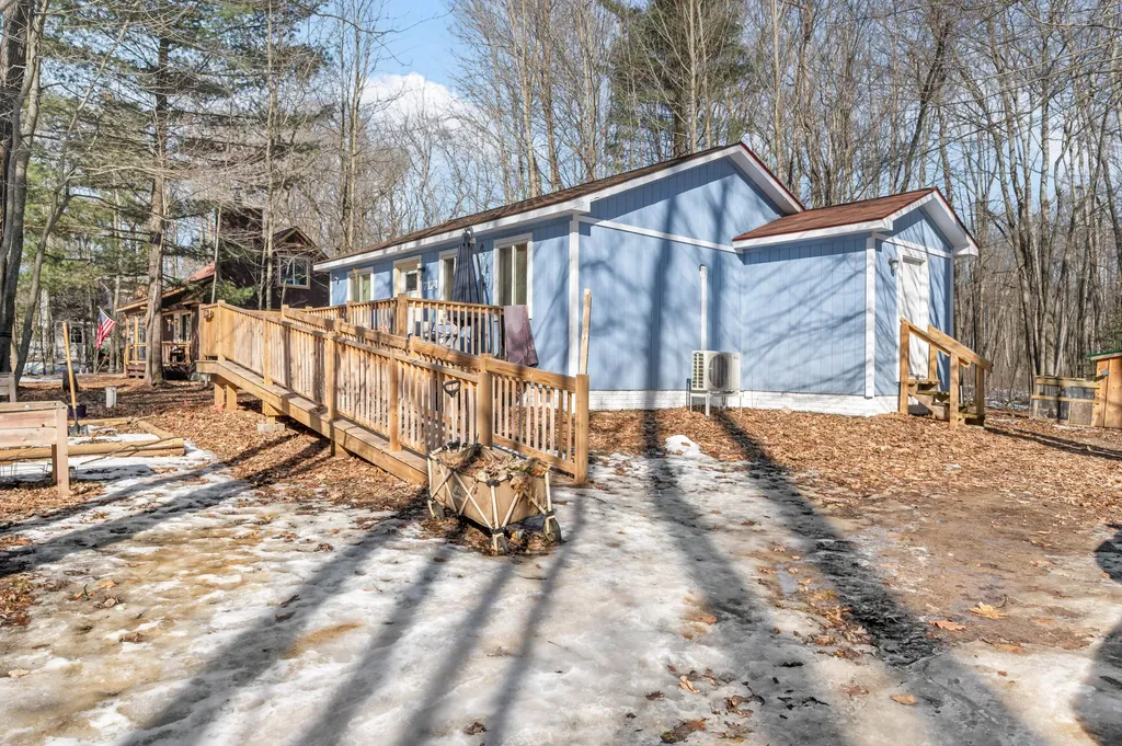 7174 Oak Hollow Trail Clare City MI 48632