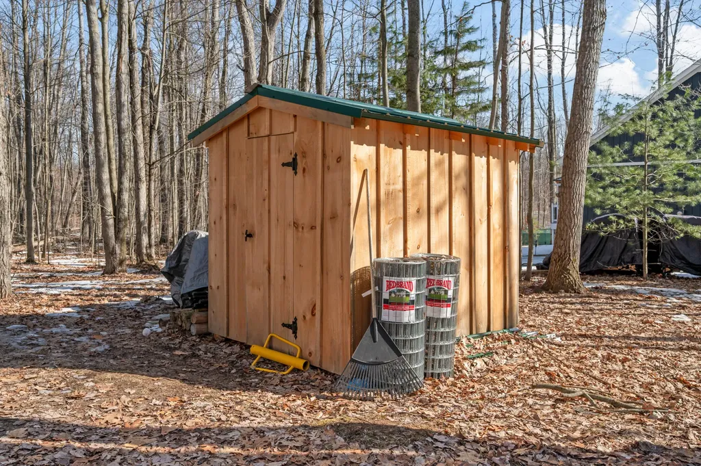 7174 Oak Hollow Trail Clare City MI 48632
