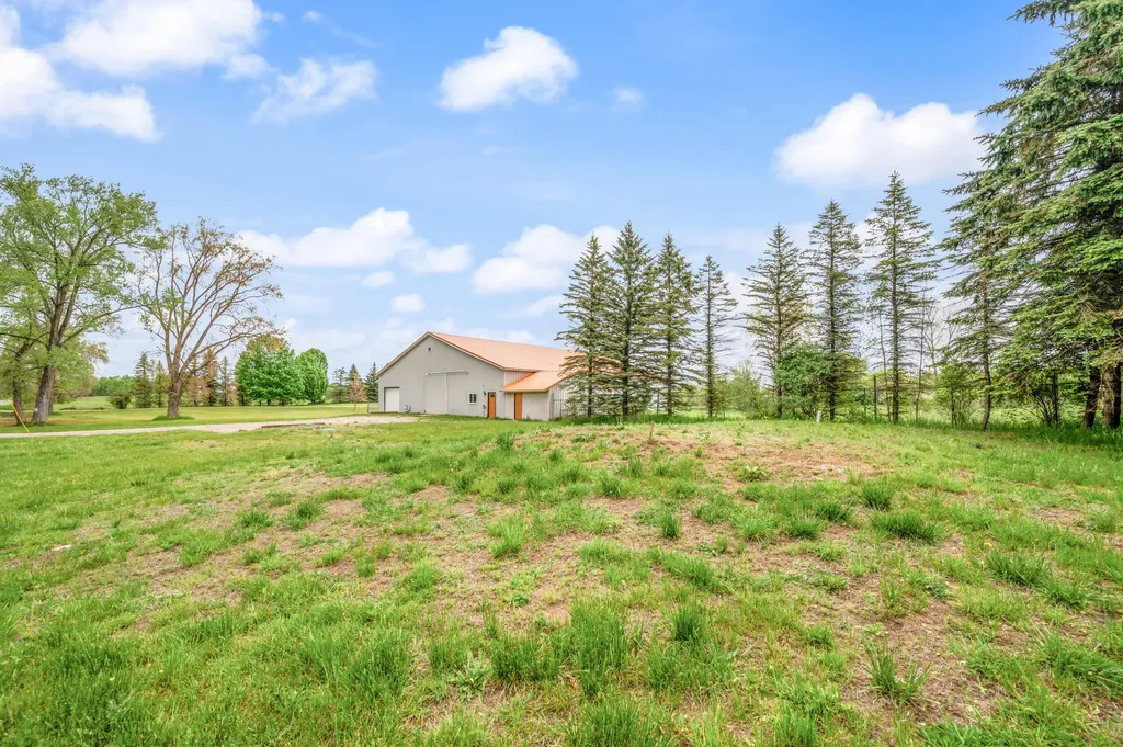 18470 195th Avenue Green Charter Township MI 49307