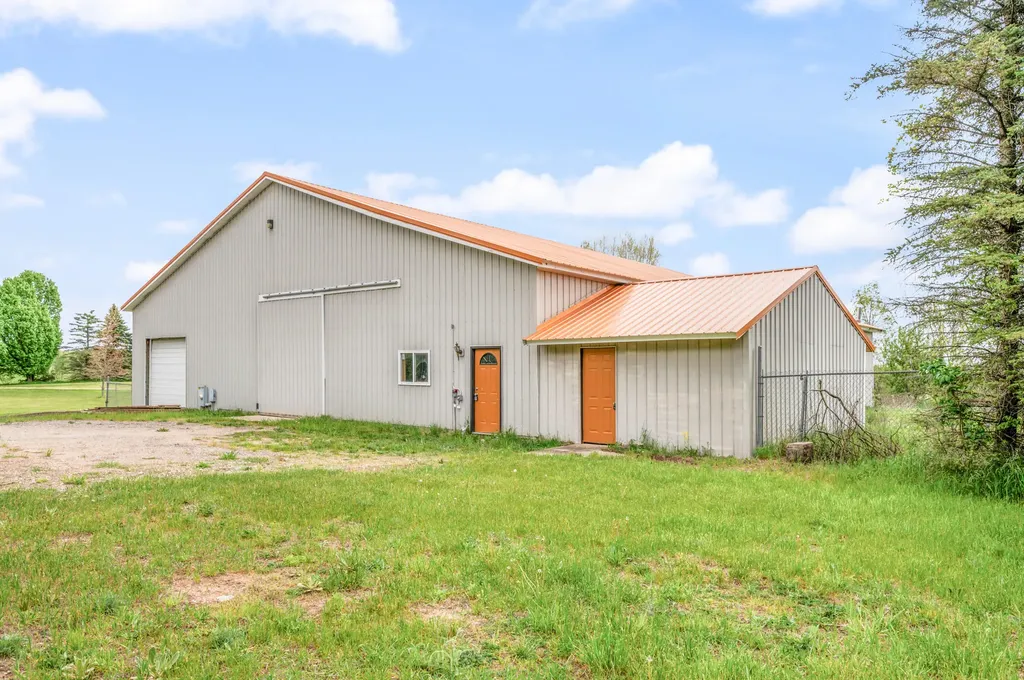 18470 195th Avenue Green Charter Township MI 49307