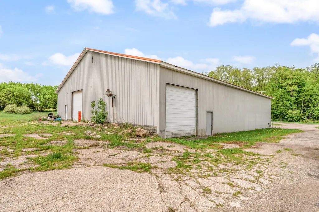 18470 195th Avenue Green Charter Township MI 49307
