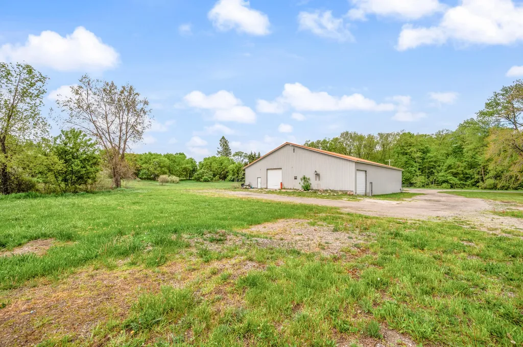18470 195th Avenue Green Charter Township MI 49307
