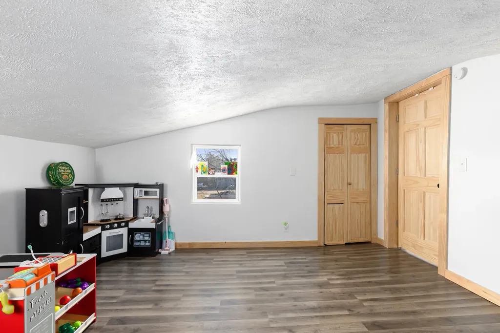 101 River Court St. Louis City MI 48880