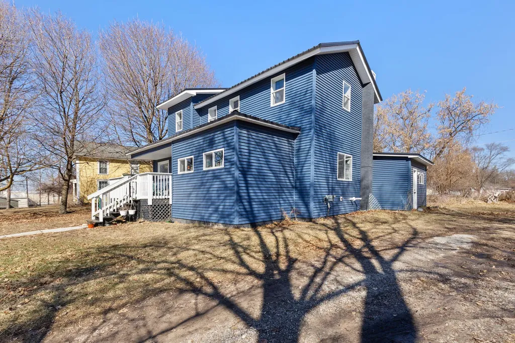 101 River Court St. Louis City MI 48880
