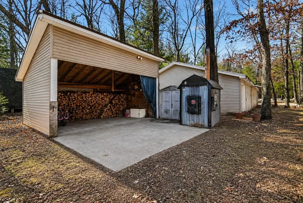 11000 N Wilvan Drive Lilley Township MI 49309