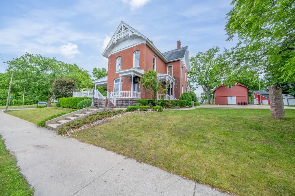 414 Maple Street Big Rapids City MI 49307