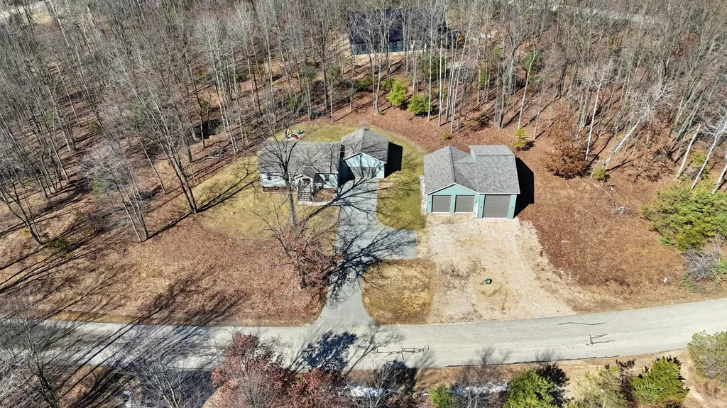 6076 Cedar Trace Morton Township MI 49346