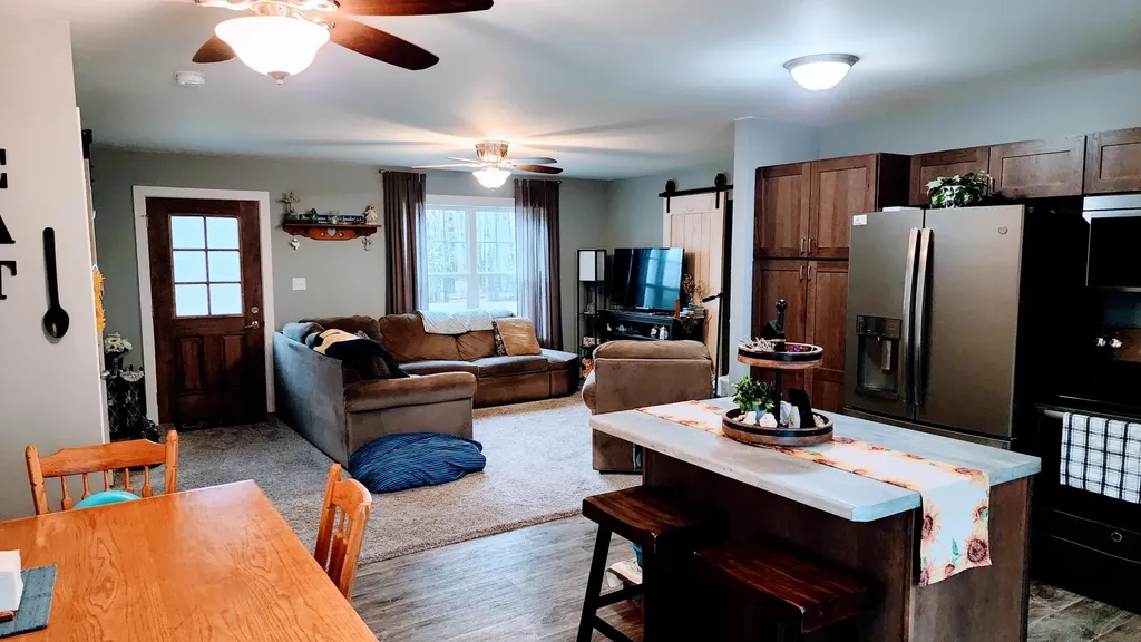 6076 Cedar Trace Morton Township MI 49346
