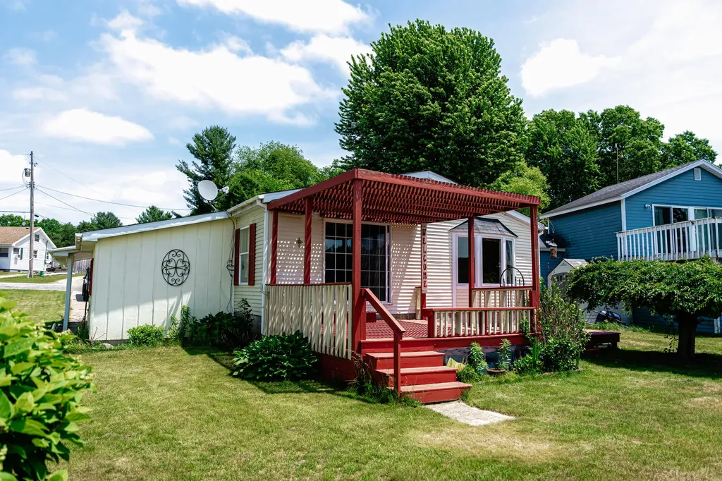 12515 S Rosemary Avenue Ashland Township MI 49327