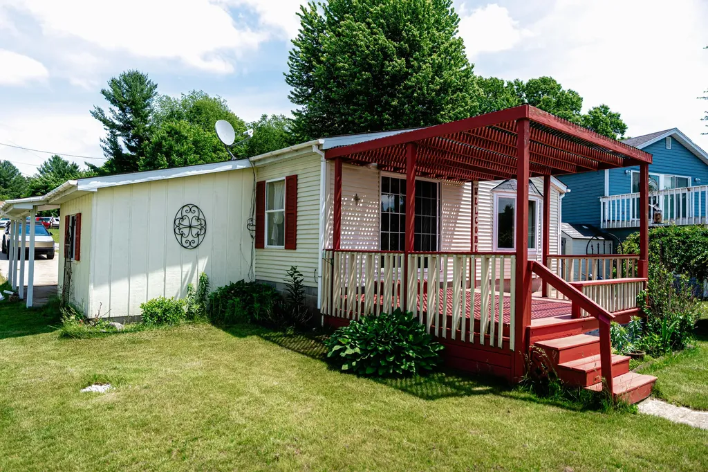 12515 S Rosemary Avenue Ashland Township MI 49327