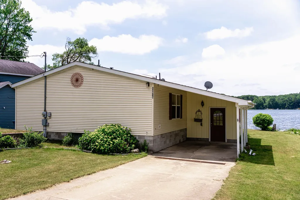 12515 S Rosemary Avenue Ashland Township MI 49327