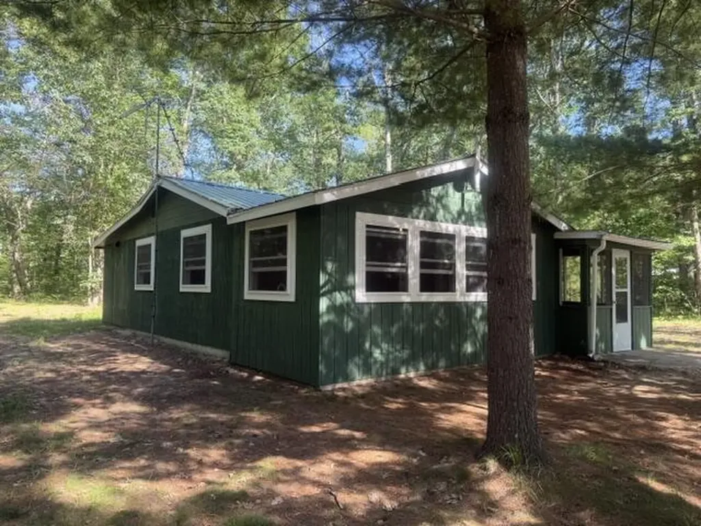 8966 N 26th Avenue Merrill Township MI 49309