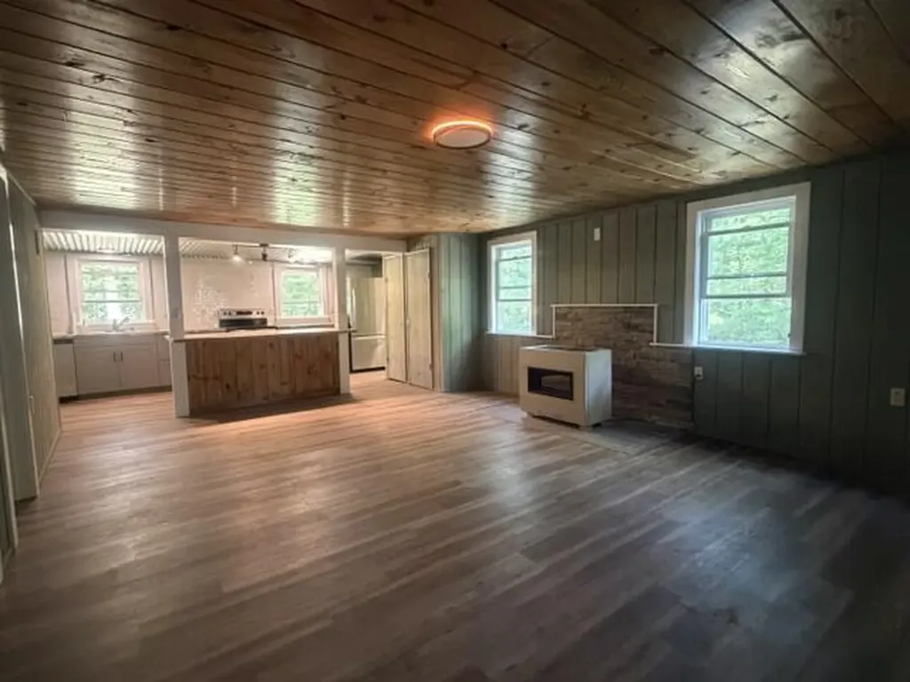 8966 N 26th Avenue Merrill Township MI 49309