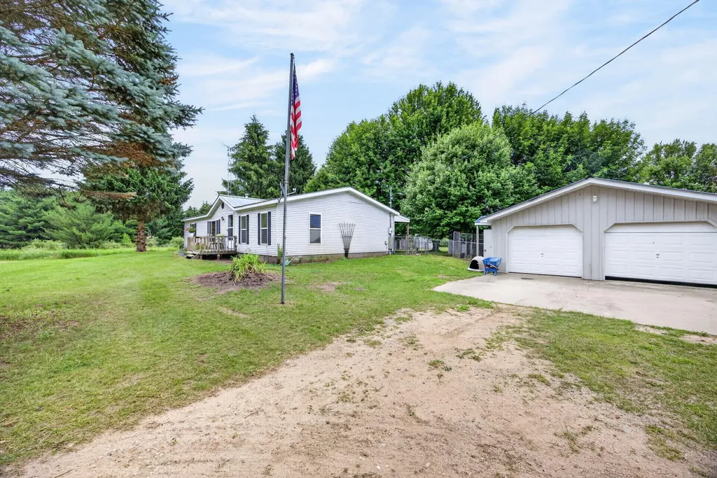 6178 Meredith Grade Road Franklin Township MI 48625
