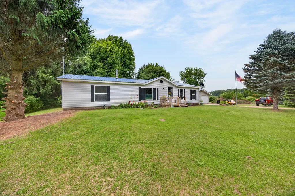 6178 Meredith Grade Road Franklin Township MI 48625