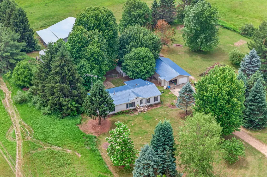 6178 Meredith Grade Road Franklin Township MI 48625