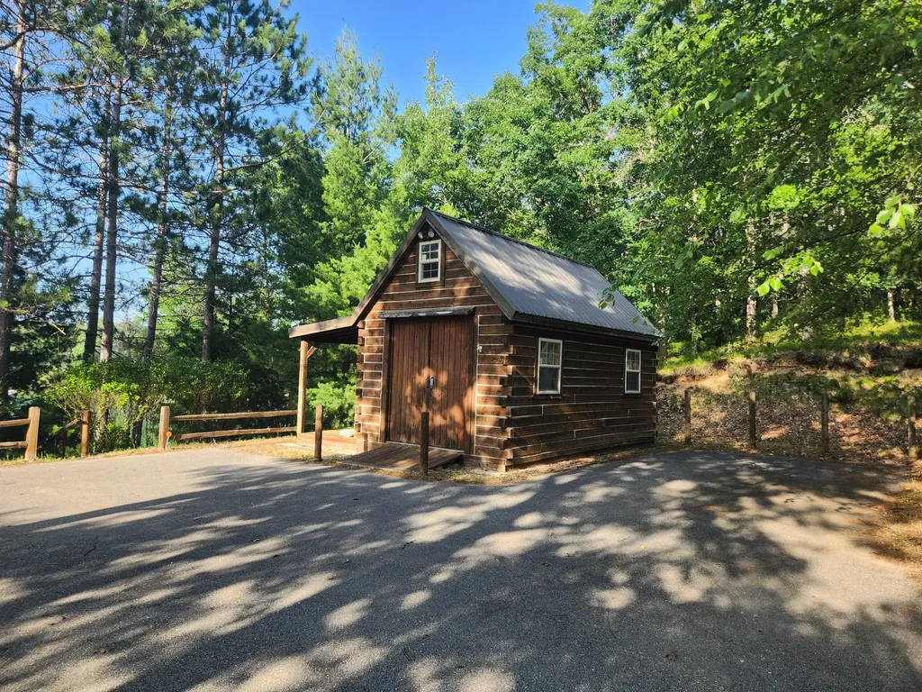 6176 S Hamlin Circle Pleasant Plains Township MI 49304