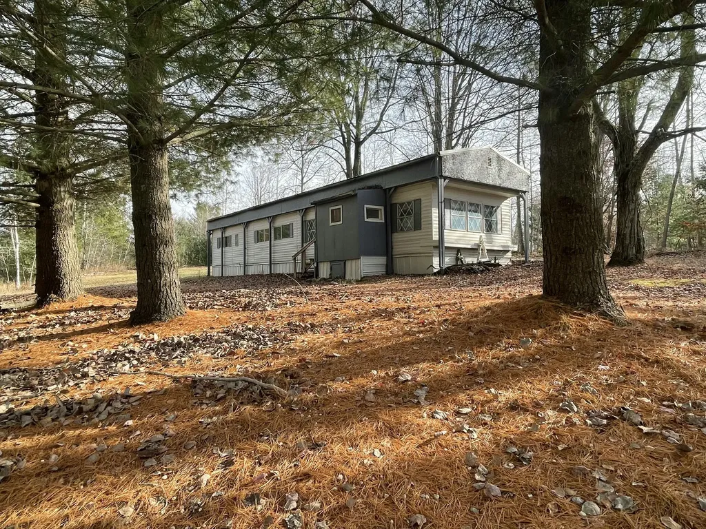 4979 21 Mile Road Marion Township MI 49665