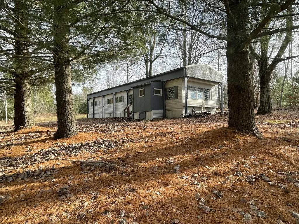 4979 21 Mile Road Marion Township MI 49665