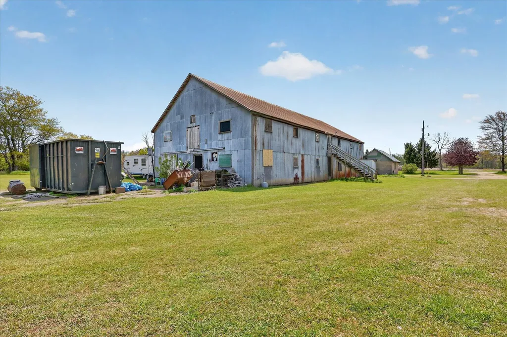 261 19 Mile Road NE Solon Township MI 49319