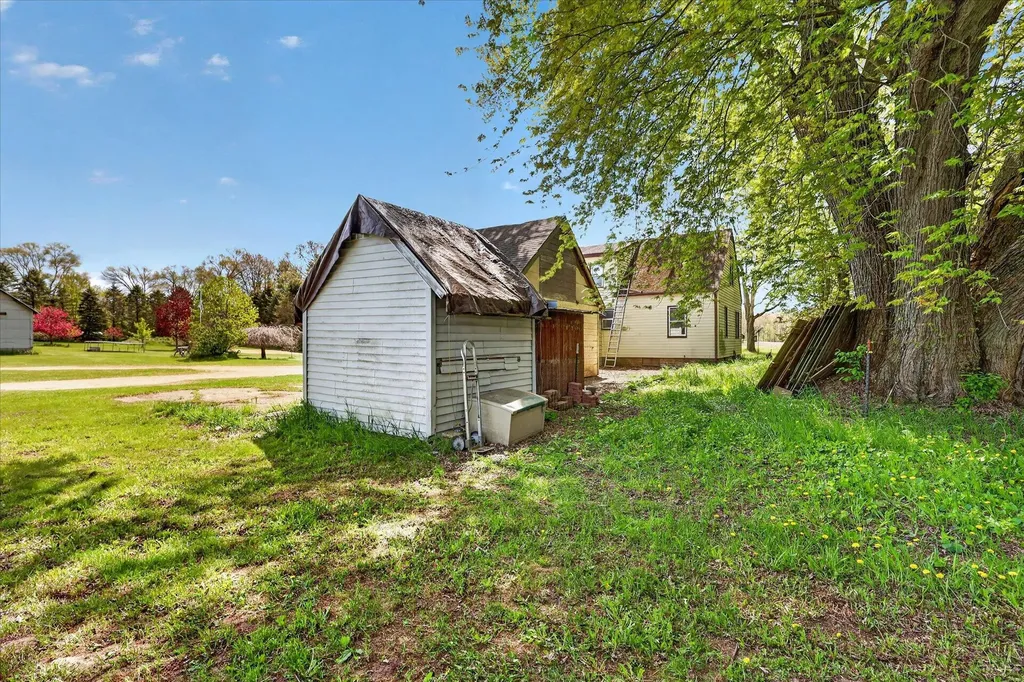 261 19 Mile Road NE Solon Township MI 49319