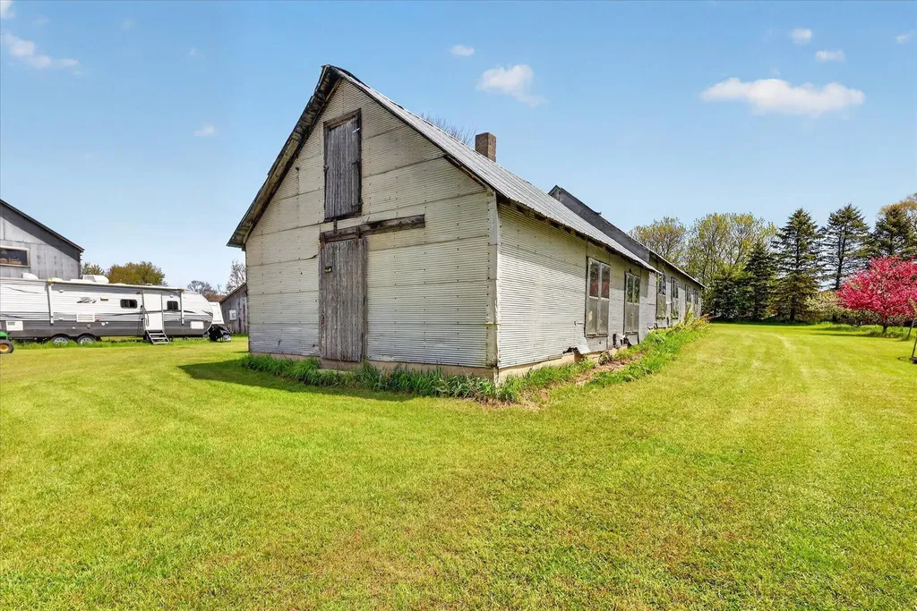 261 19 Mile Road NE Solon Township MI 49319