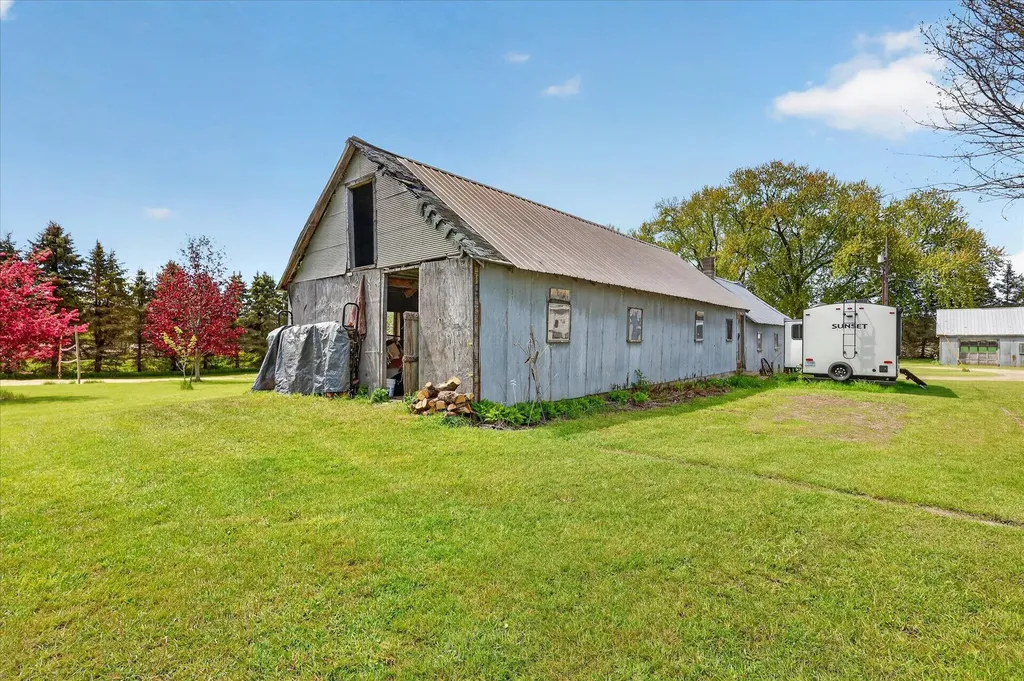 261 19 Mile Road NE Solon Township MI 49319