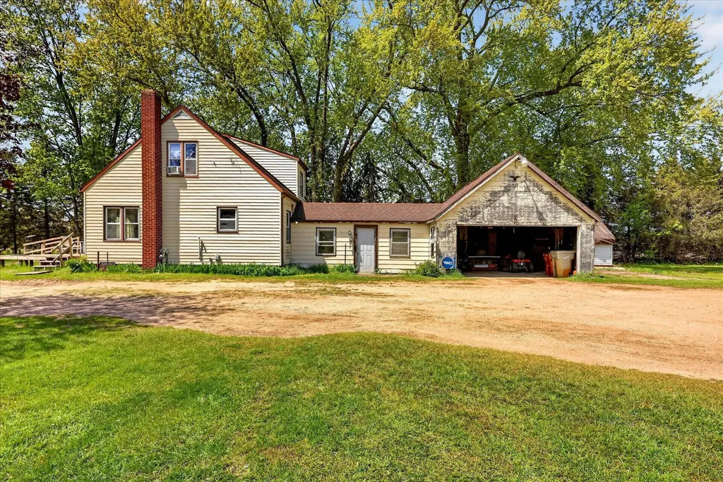 261 19 Mile Road NE Solon Township MI 49319