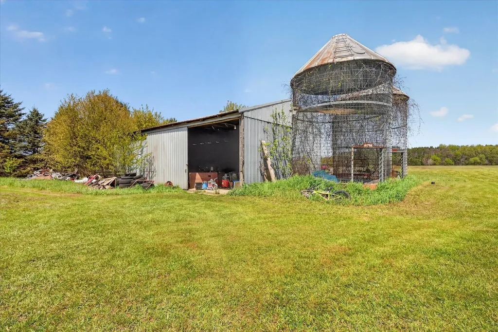 261 19 Mile Road NE Solon Township MI 49319