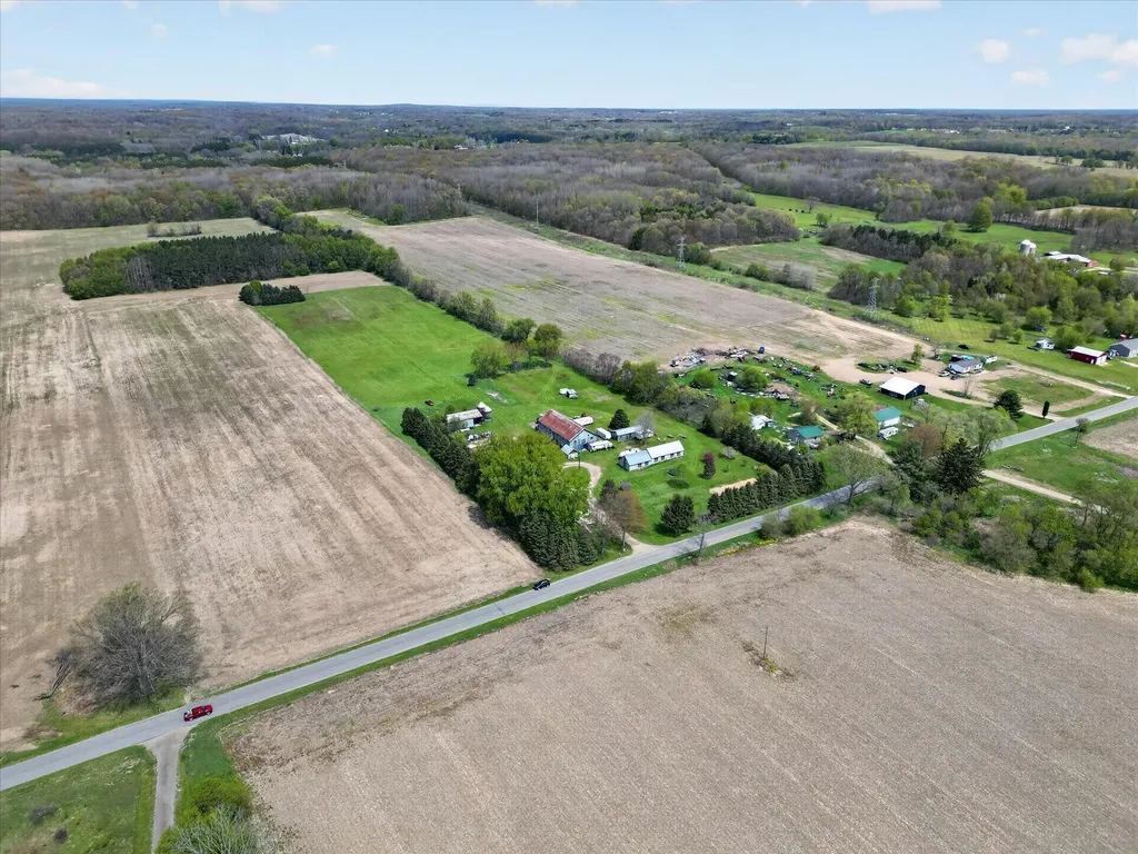 261 19 Mile Road NE Solon Township MI 49319