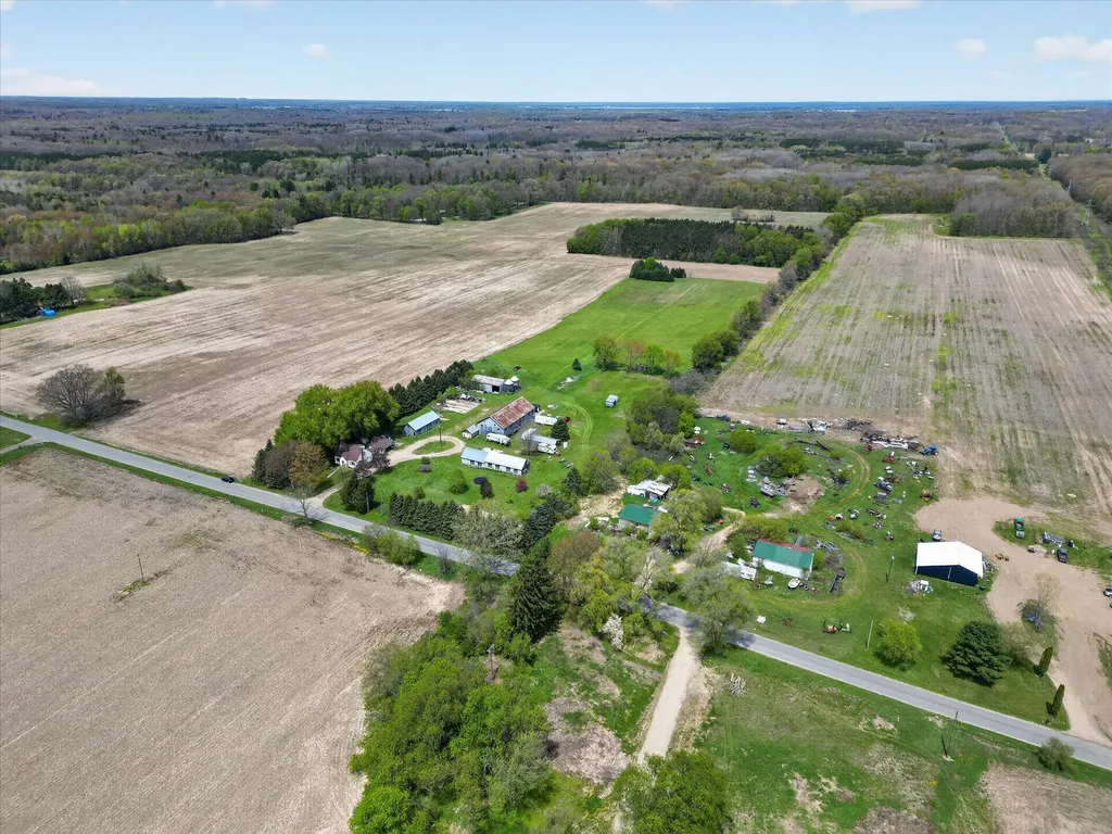 261 19 Mile Road NE Solon Township MI 49319