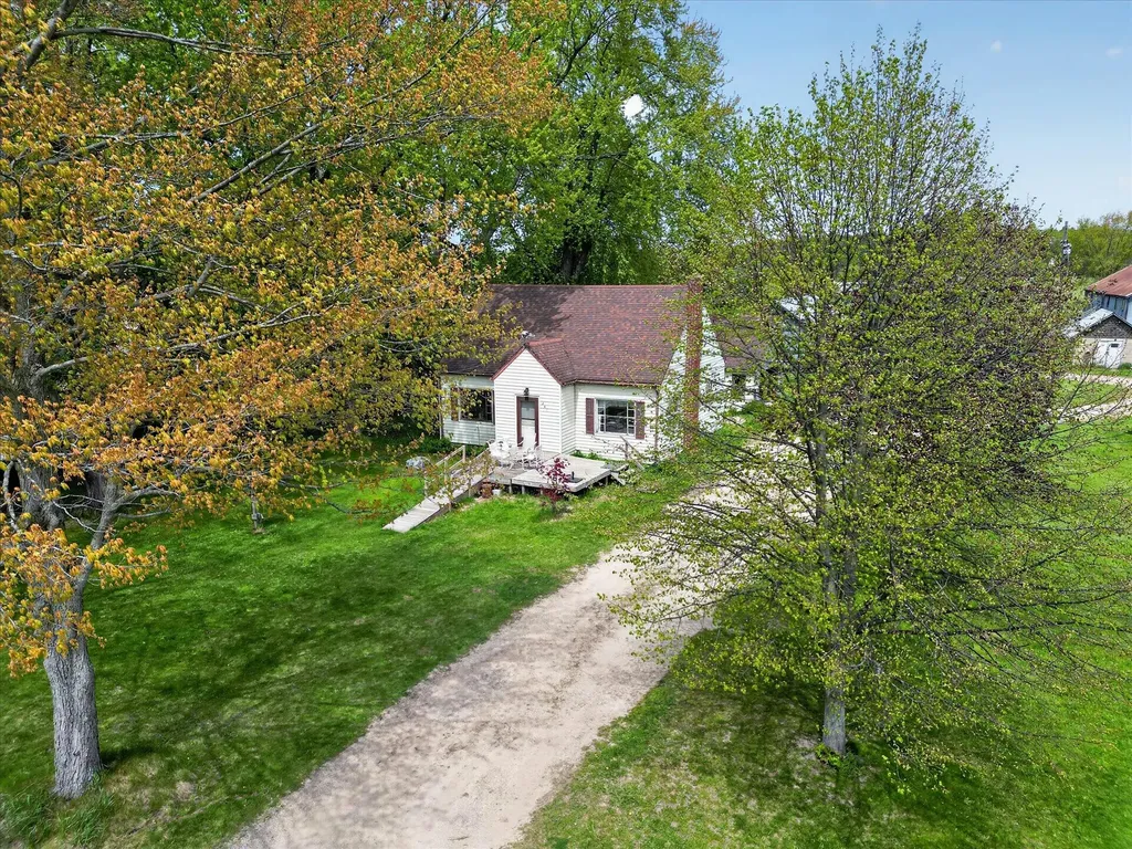 261 19 Mile Road NE Solon Township MI 49319