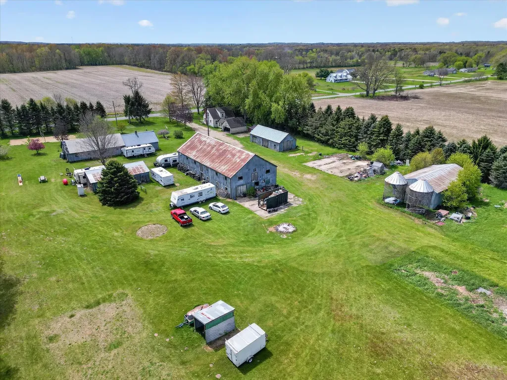 261 19 Mile Road NE Solon Township MI 49319