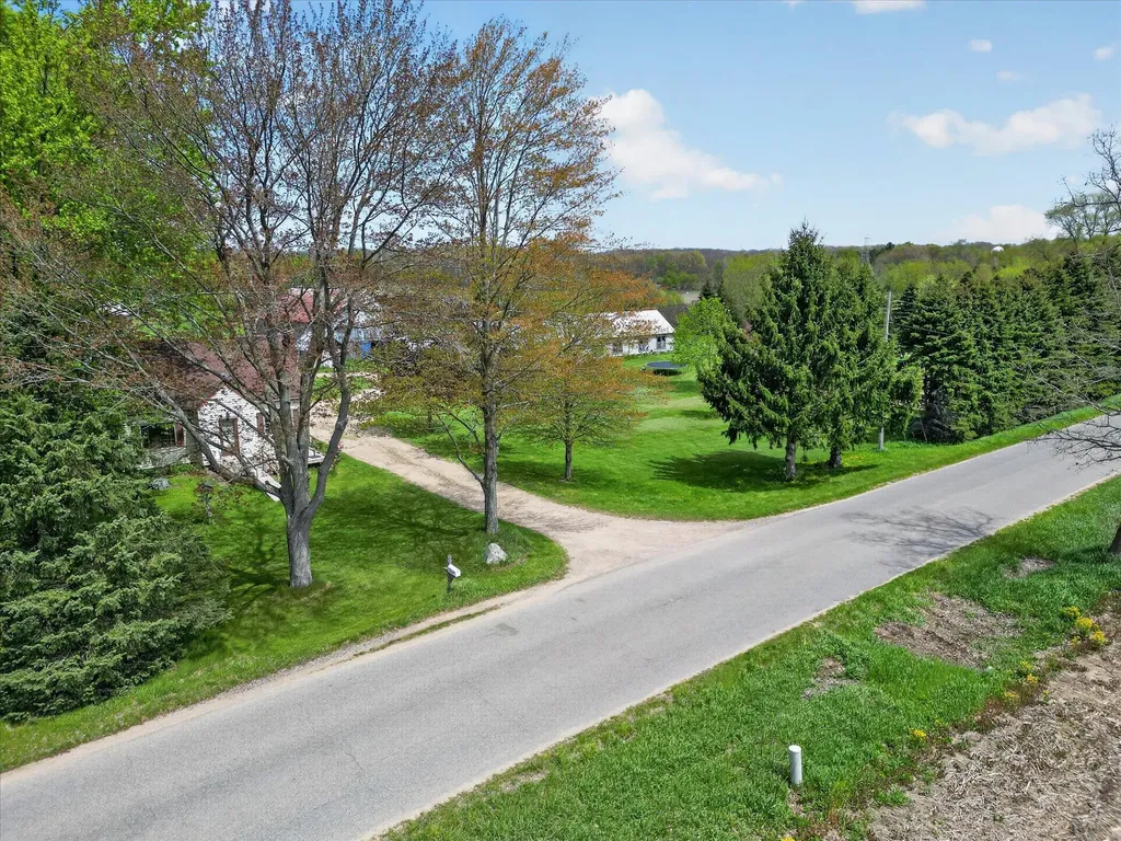261 19 Mile Road NE Solon Township MI 49319