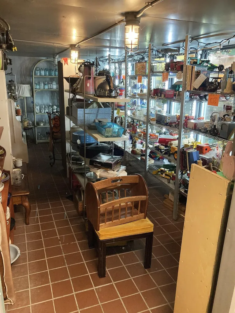 70 W Howard City-edmore Belvidere Township MI 48829