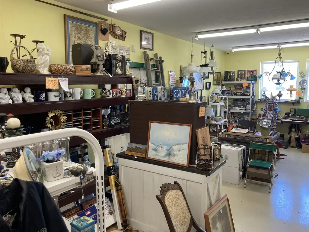 70 W Howard City-edmore Belvidere Township MI 48829