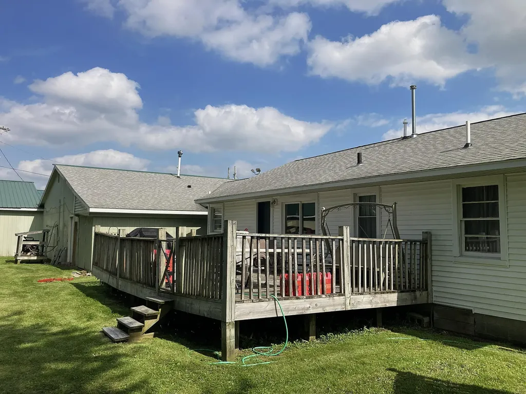 70 W Howard City-edmore Belvidere Township MI 48829