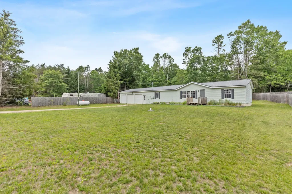 18720 Stonehouse Road Green Charter Township MI 49639