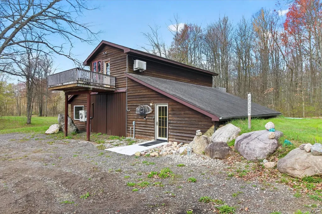 17099 Sierra Drive Colfax Township MI 49307