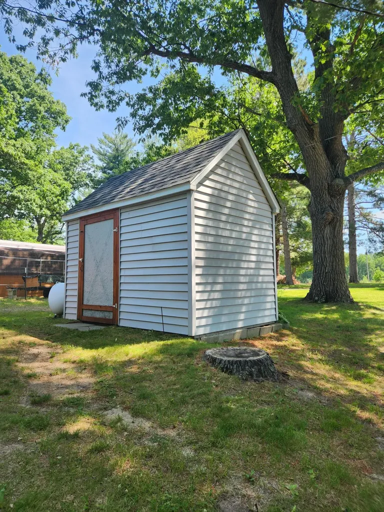 3473 N Shore Drive Orient Township MI 49679