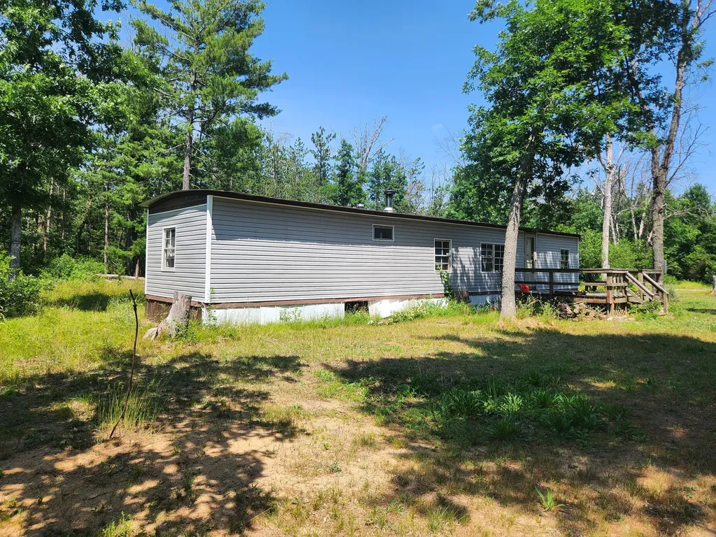 8253 S Washington Avenue Pleasant Plains Township MI 49304