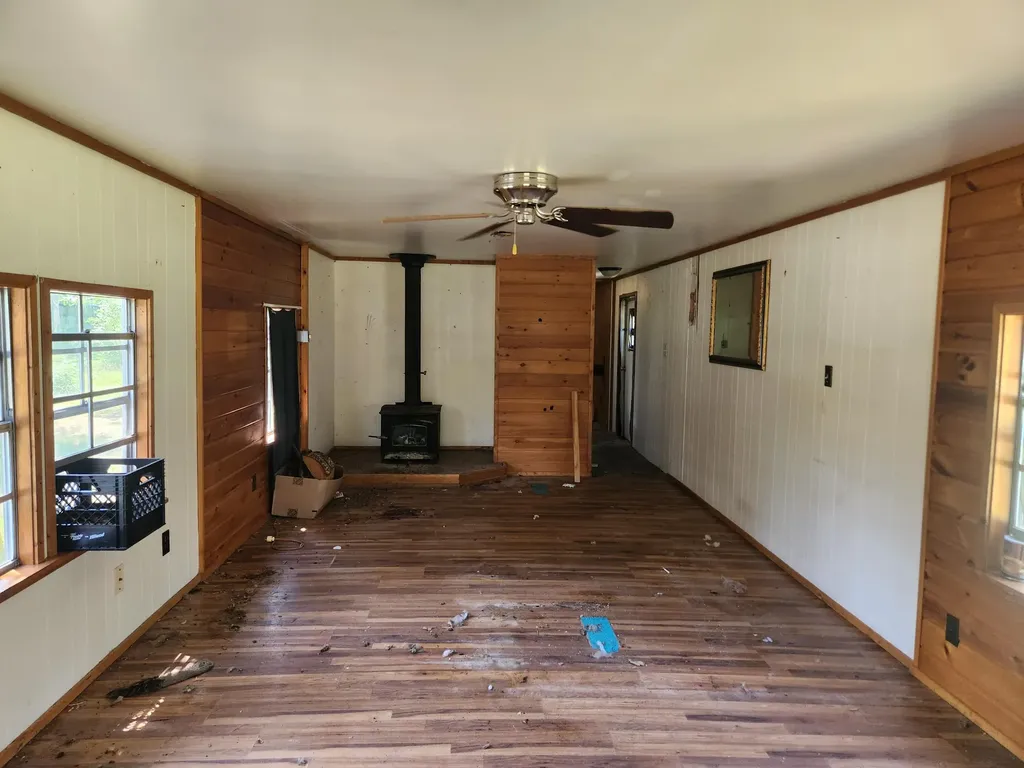 8253 S Washington Avenue Pleasant Plains Township MI 49304