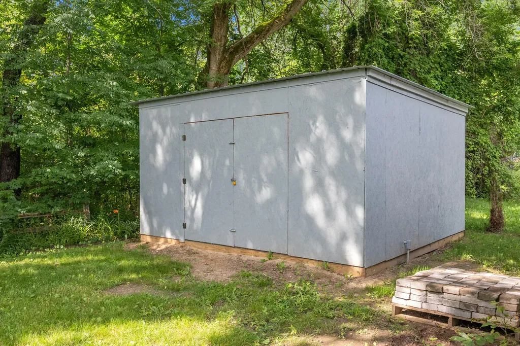 8787 Country View Drive NW Alpine Township MI 49345