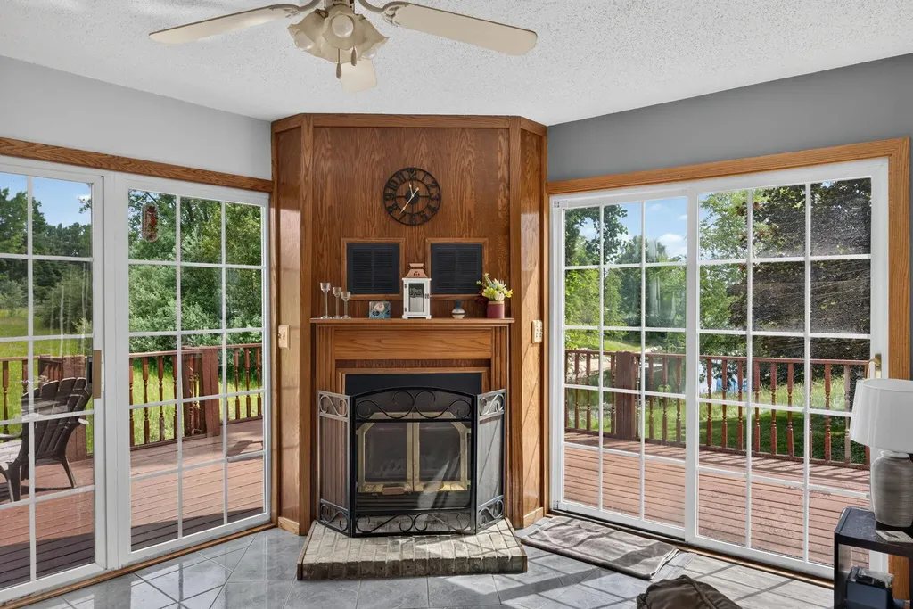 11520 N Lookout Ridge Morton Township MI 49346