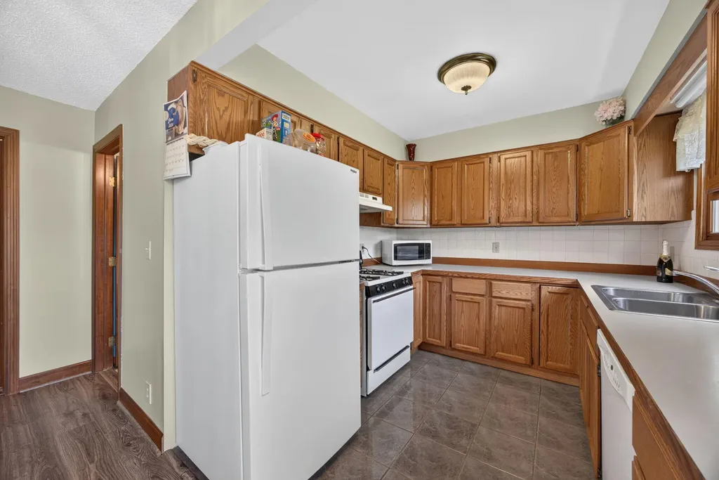 11520 N Lookout Ridge Morton Township MI 49346