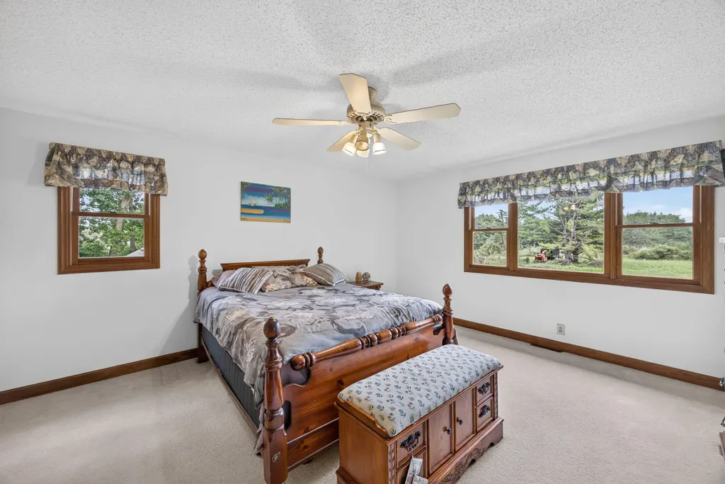 11520 N Lookout Ridge Morton Township MI 49346