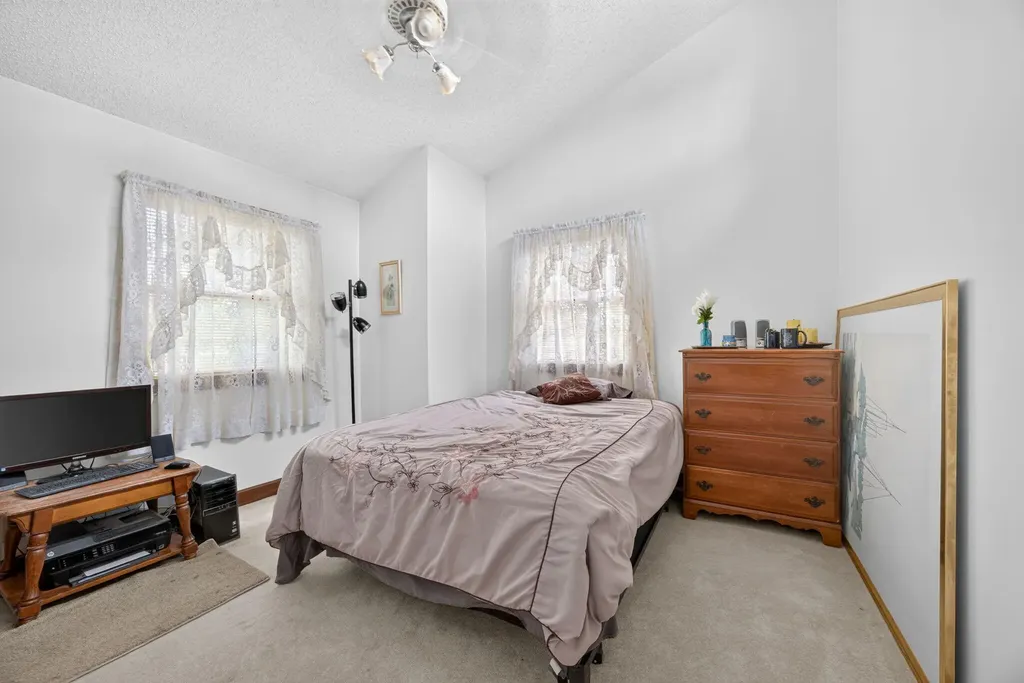 11520 N Lookout Ridge Morton Township MI 49346